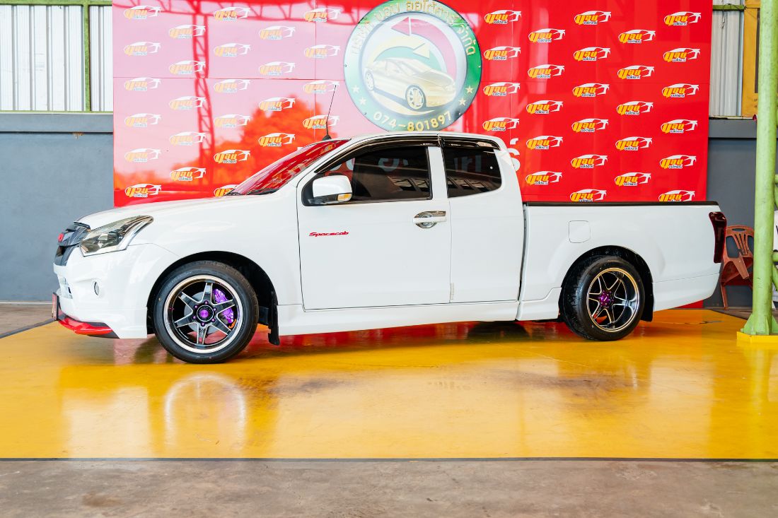 Thumbnail [100%x225]