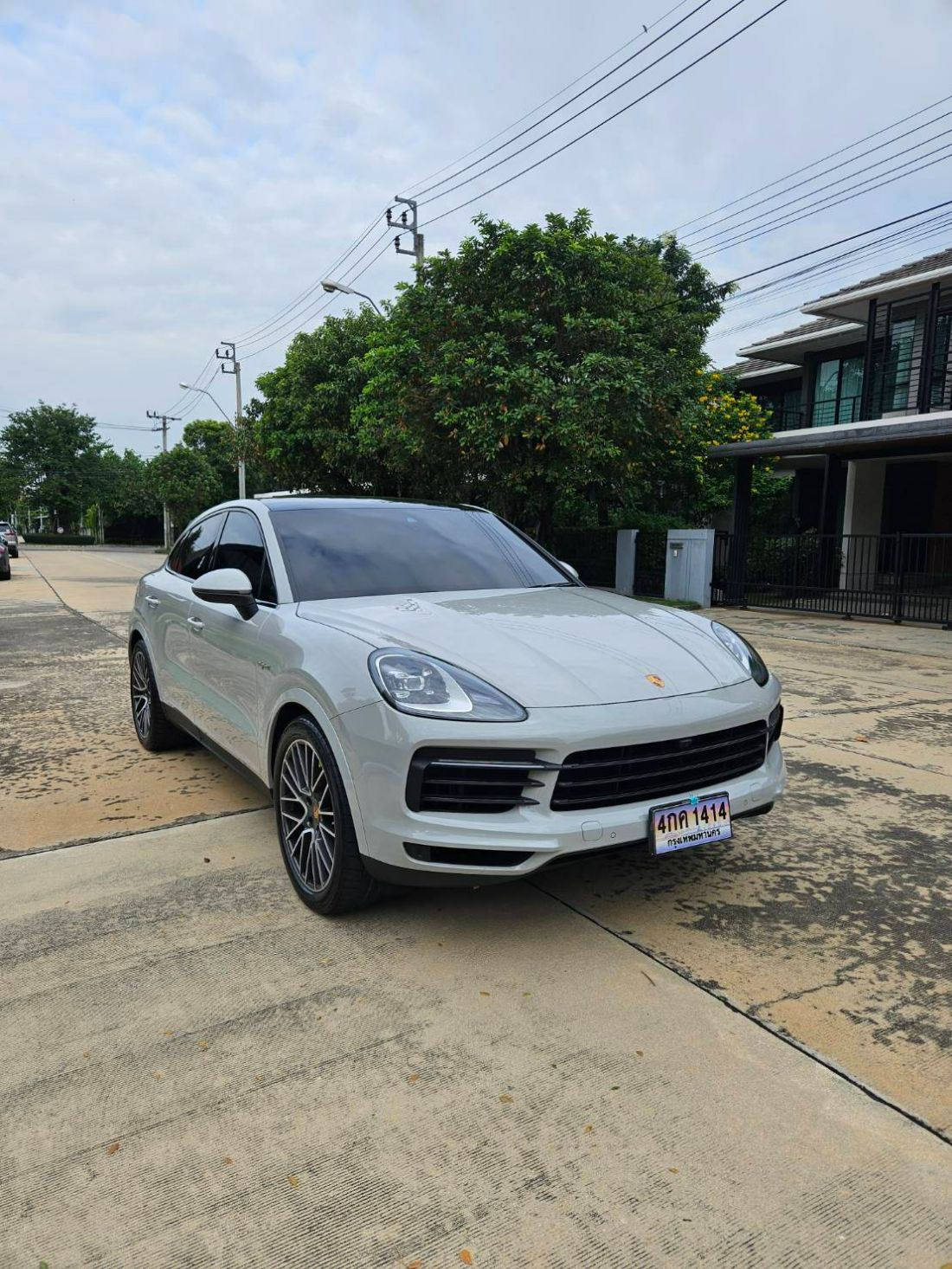 Thumbnail [100%x225]